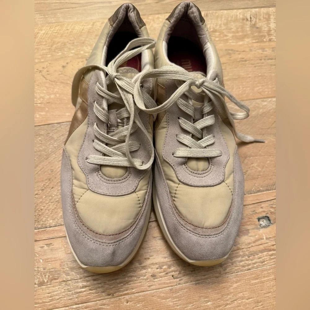 Munro Piper Suede / Nylon Casual Sneakers EUC 10.5 N